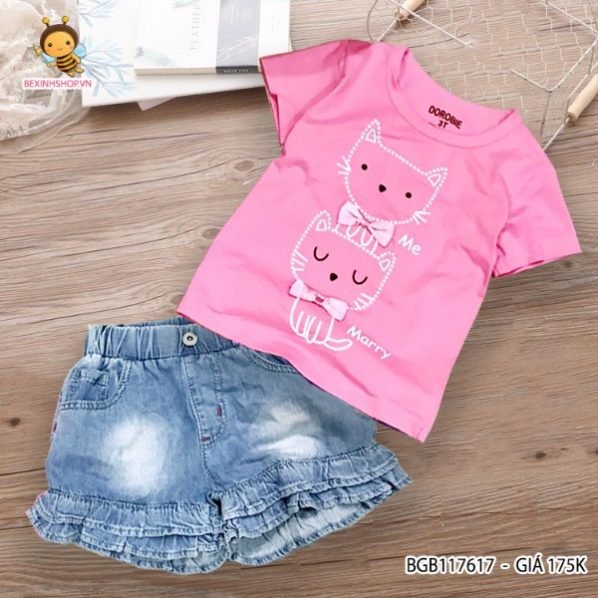 Áo thun mèo phối nơ quần jeans giả váy